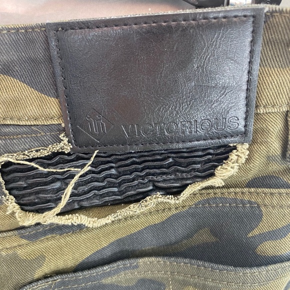 Men’s Victorious Premium Camo Jeans 30x30 - Picture 3 of 4